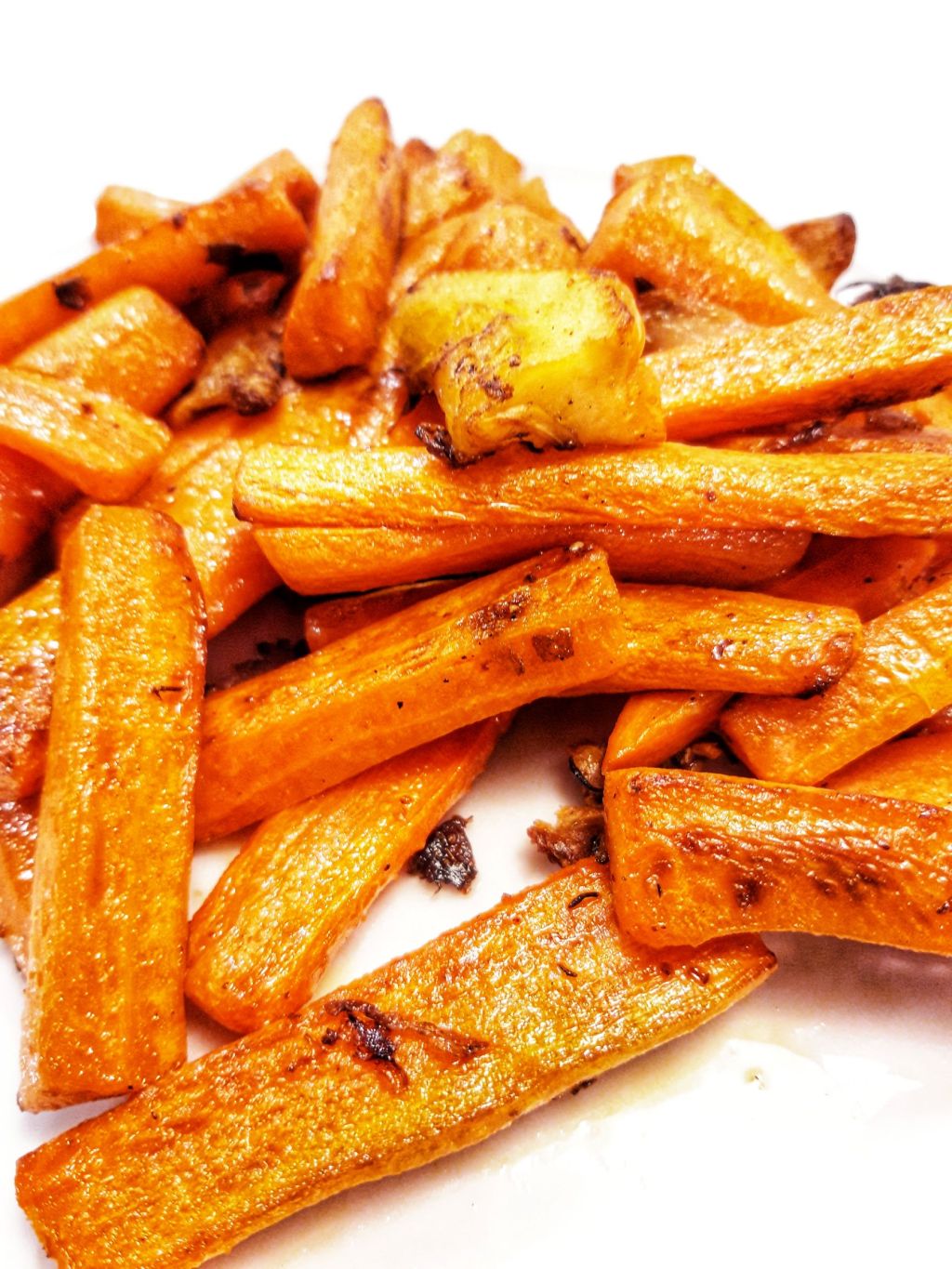 Morcov la cuptor cu portocală și&nbsp;condimente