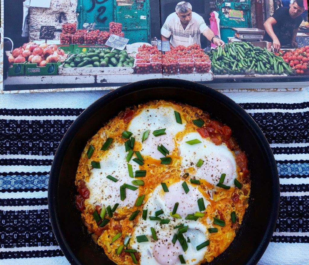 Shakshuka: oua cu rosii&nbsp;buneee