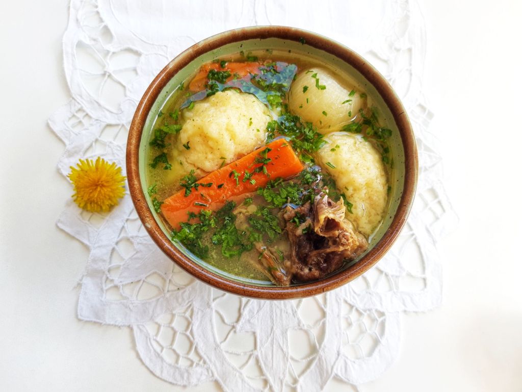 Supa de pui cu galuste din&nbsp;copilarie